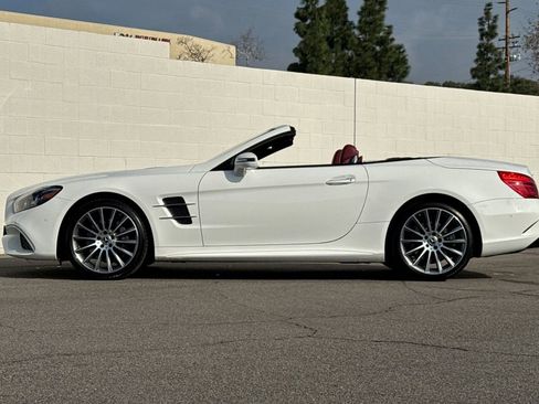 Used 2020 Mercedes-Benz SL 550 image 8