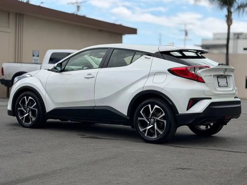 Used 2018 Toyota C-HR XLE FWD image 11