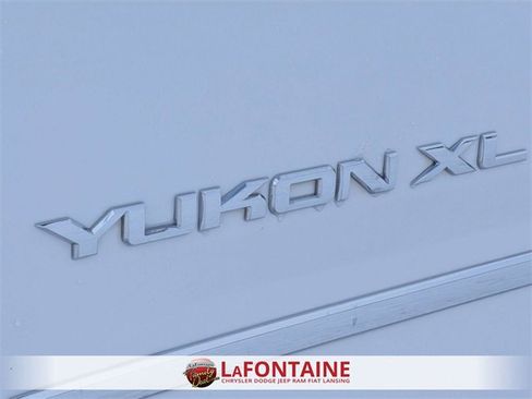 Used 2018 GMC Yukon XL SLT w/ Premium Edition image 10