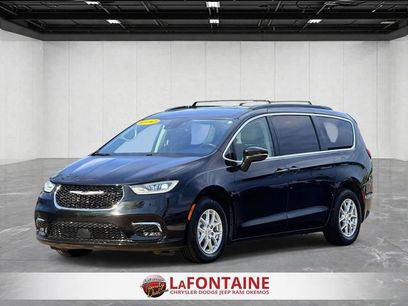 Used 2022 Chrysler Pacifica Touring-L