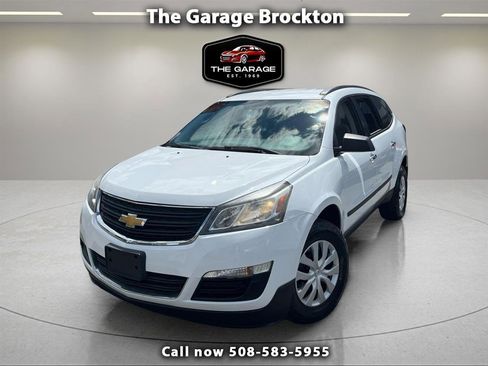 Used 2016 Chevrolet Traverse LS FWD image 1