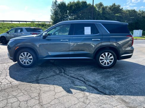 Used 2023 Hyundai Palisade SEL FWD image 4