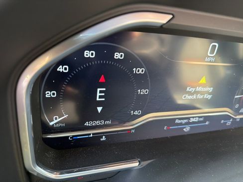 Used 2024 GMC Sierra 1500 AT4 w/ Technology Package image 11