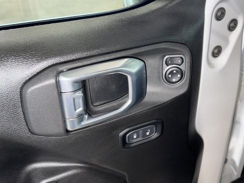 Used 2022 Jeep Wrangler Unlimited Sport AWD/4WD image 17