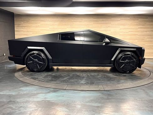 Used 2024 Tesla Cybertruck Cyberbeast image 28