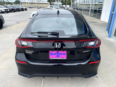 Used 2023 Honda Civic Sport image 3