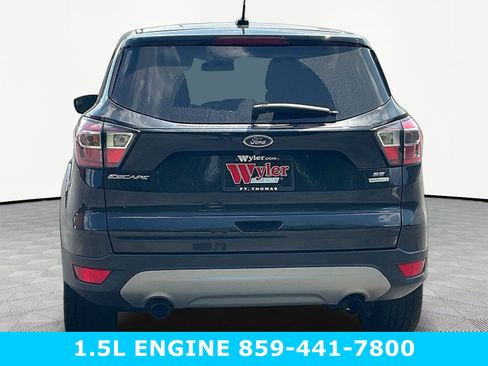 Used 2017 Ford Escape SE FWD image 5