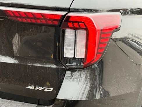 Used 2026 Ford Explorer Active w/ Active Comfort Package AWD/4WD image 7