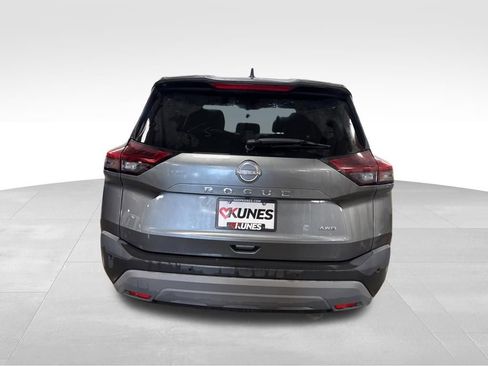 Used 2023 Nissan Rogue S AWD/4WD image 10