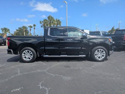 Used 2024 Chevrolet Silverado 1500 LTZ AWD/4WD image 3