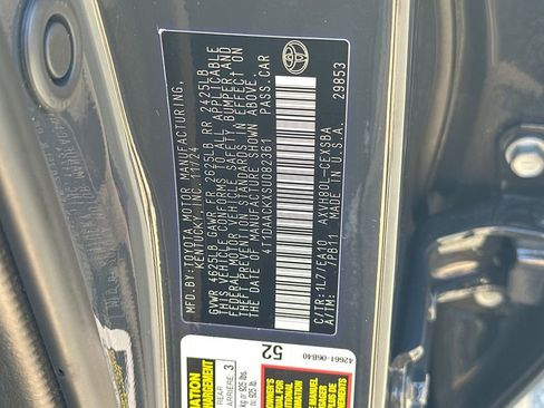 Used 2025 Toyota Camry SE w/ Convenience Package image 34