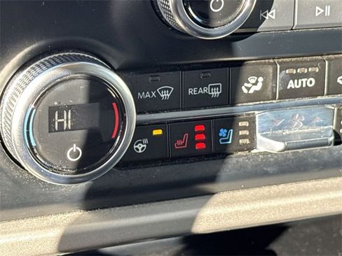 Used 2024 Ford Expedition Max XLT image 22