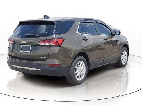 Used 2023 Chevrolet Equinox LT AWD/4WD image 3