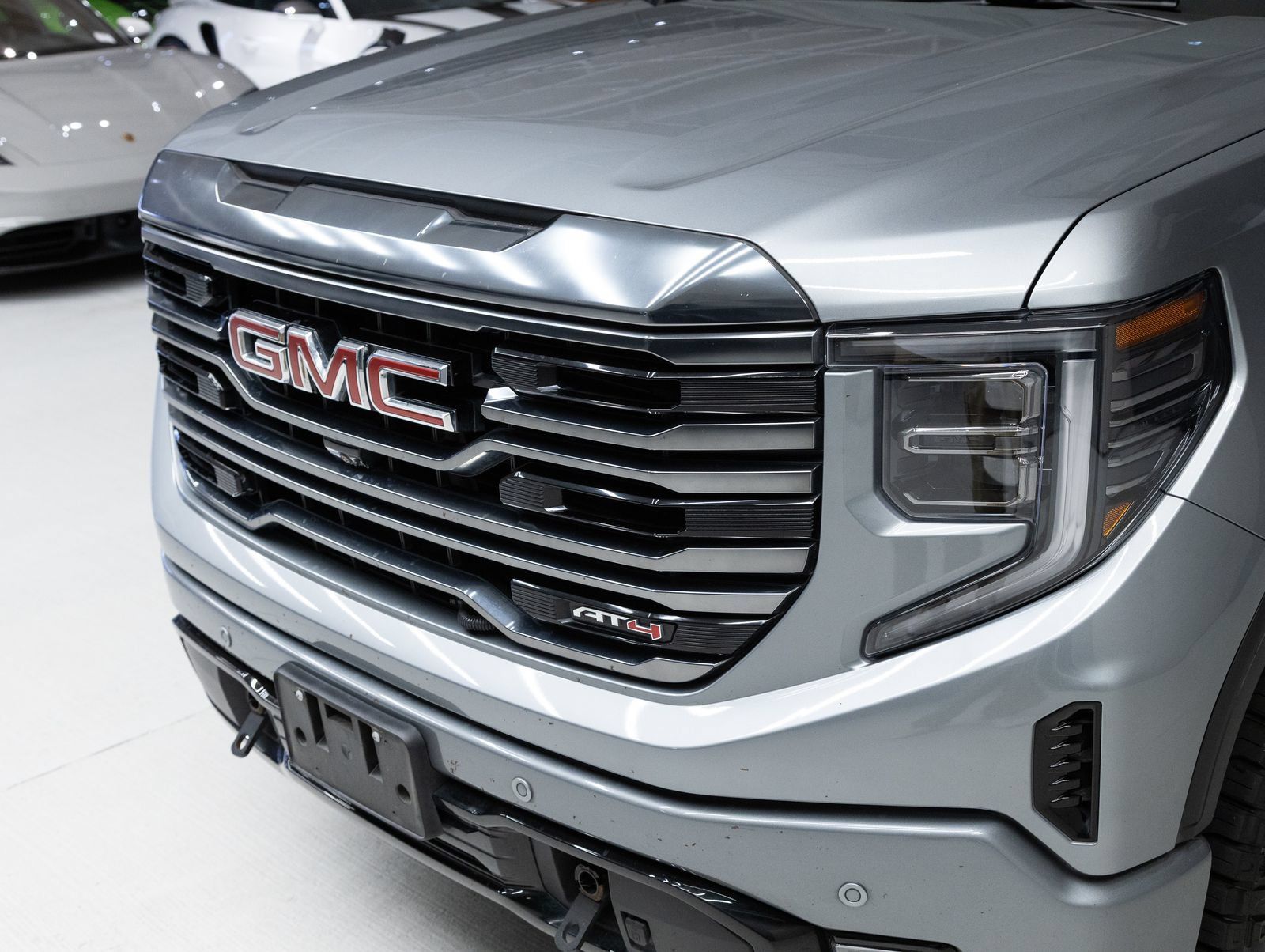 Used 2023 GMC Sierra 1500 AT4 w/ Technology Package AWD/4WD image 30