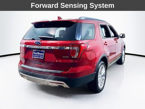 Used 2016 Ford Explorer XLT w/ Equipment Group 202A image 12