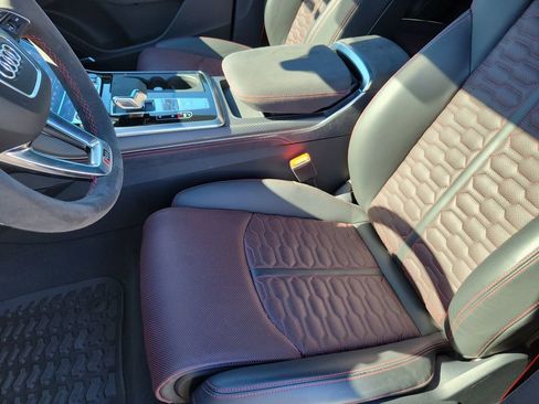 Used 2025 Audi RS Q8 performance image 16