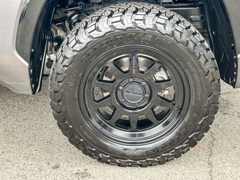 Used 2023 Toyota Tundra Platinum AWD/4WD image 11