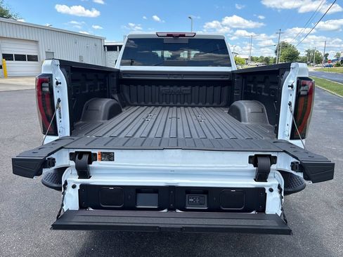 New 2026 GMC Sierra 2500 AT4X w/ LPO, Black Badging Package AWD/4WD image 51