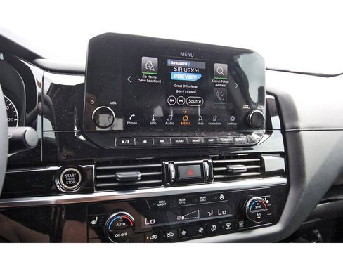 Used 2024 Nissan Pathfinder SL w/ SL Premium Package image 10