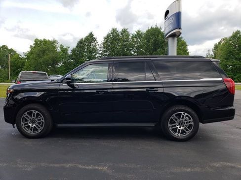 Used 2025 Ford Expedition Max Active AWD/4WD image 9
