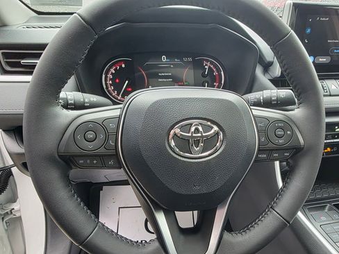 Used 2025 Toyota RAV4 XLE Premium w/ Weather Package AWD/4WD image 18