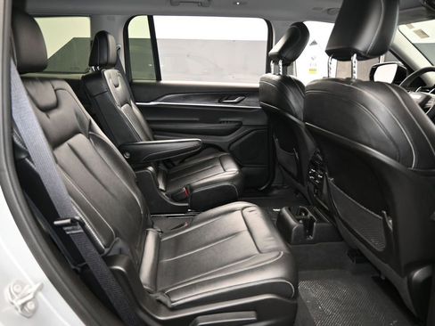 Used 2023 Jeep Grand Cherokee L Limited image 41