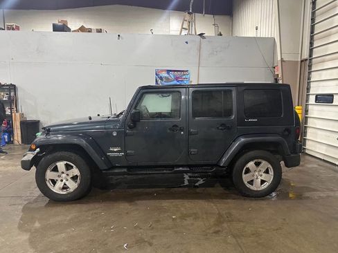 Used 2008 Jeep Wrangler Unlimited Sahara w/ Dual Top Group image 4