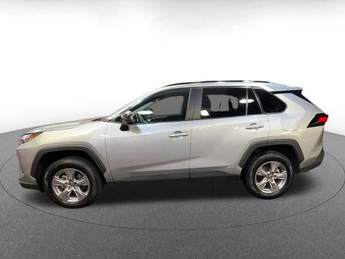 Used 2025 Toyota RAV4 LE image 9