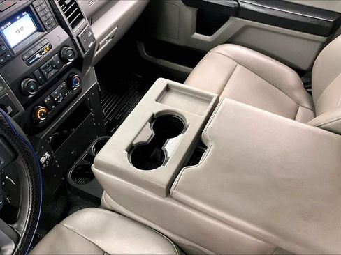 Used 2021 Ford F250 XL w/ Power Equipment Group RWD image 16