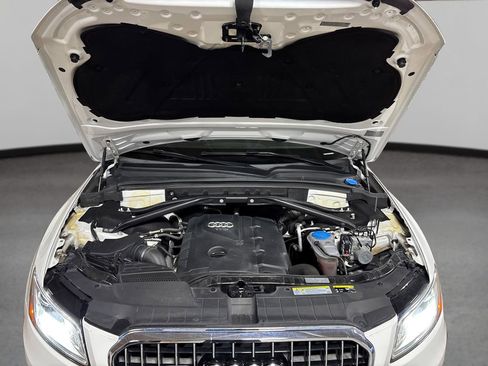 Used 2016 Audi Q5 2.0T Premium Plus w/ Technology Package image 13