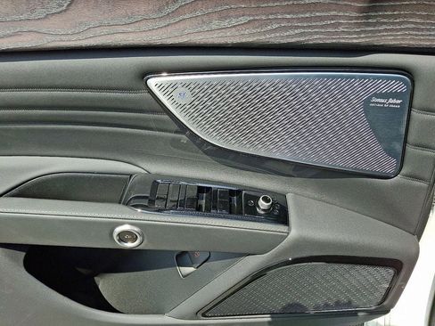 New 2025 Maserati Grecale GT image 28