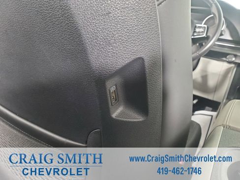 Used 2024 Kia Carnival LX image 18