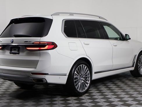 Used 2024 BMW X7 xDrive40i image 4