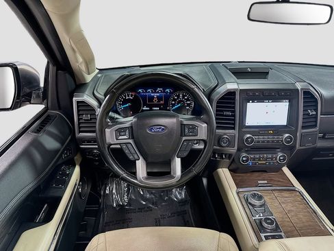 Used 2018 Ford Expedition Max Platinum AWD/4WD image 25