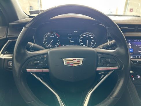 Used 2020 Cadillac XT6 Premium Luxury image 10