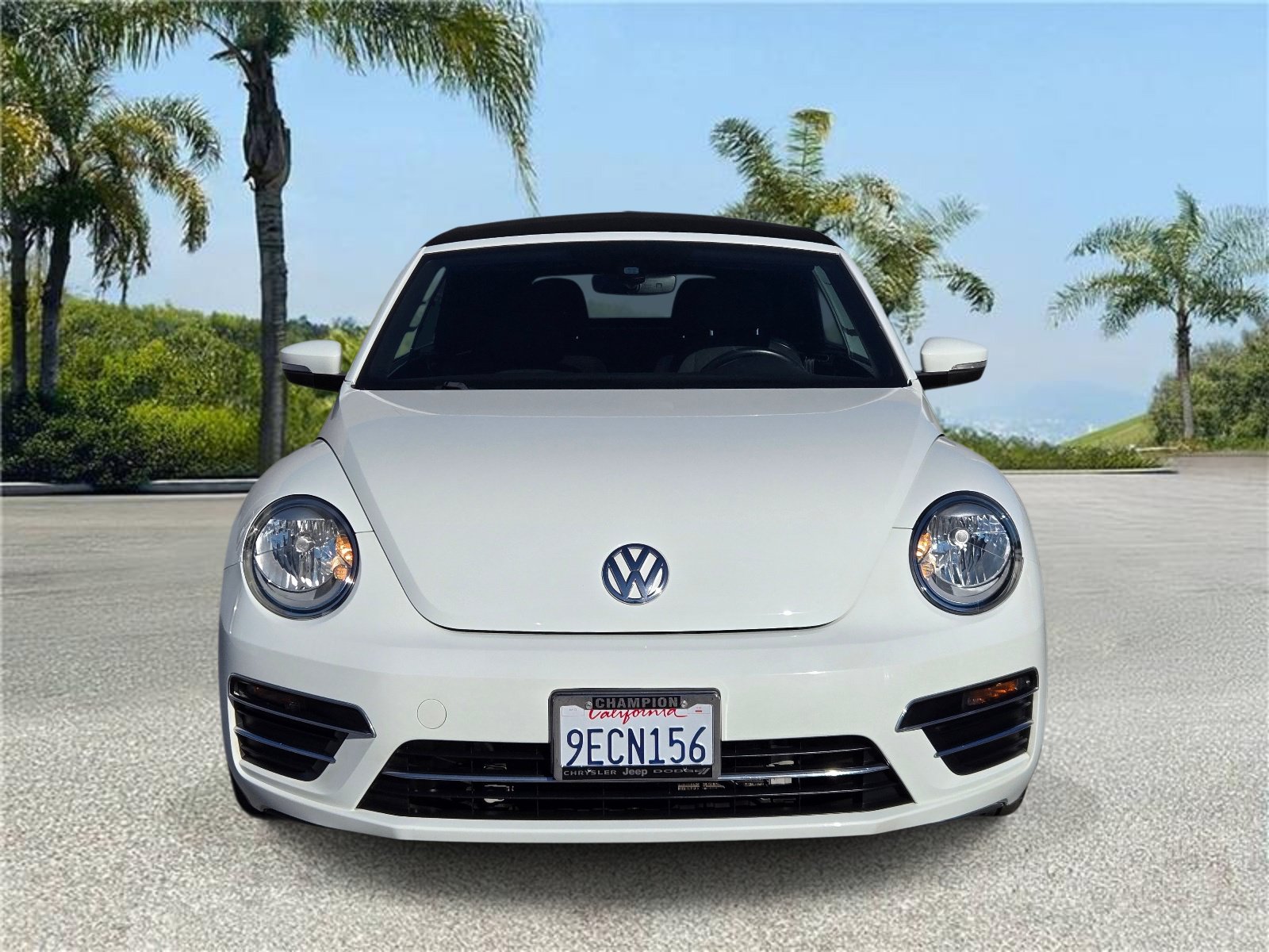 Used 2019 Volkswagen Beetle 2.0T SE FWD image 3