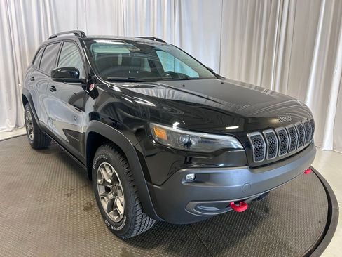 Used 2022 Jeep Cherokee Trailhawk w/ Premium Leather Package AWD/4WD image 23