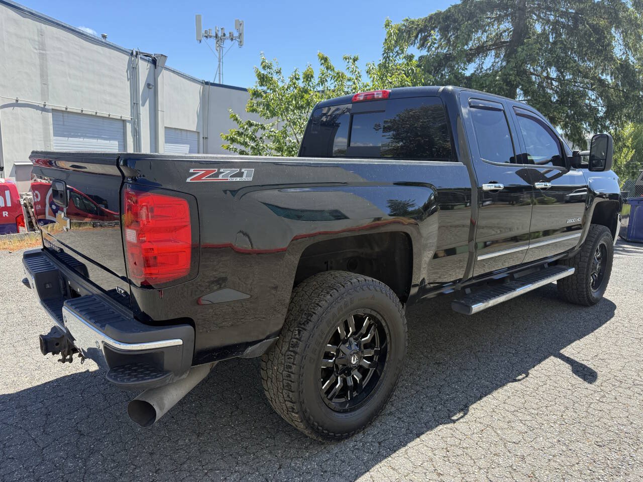 Used 2015 Chevrolet Silverado 2500 LTZ AWD/4WD image 8