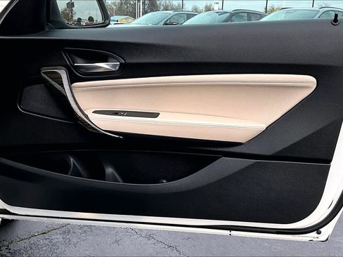 Used 2018 BMW 230i Convertible image 26