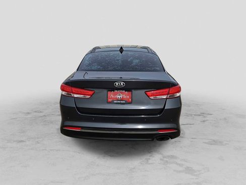 Used 2017 Kia Optima EX w/ Premium Package image 7