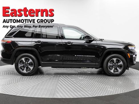 Used 2024 Jeep Grand Cherokee Limited 4xe AWD/4WD image 4