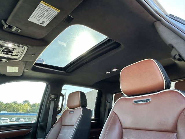 Used 2025 GMC Sierra 2500 Denali Ultimate w/ Max Trailering Package AWD/4WD image 21