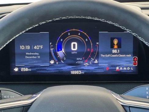 Used 2025 Chevrolet Traverse LT image 31