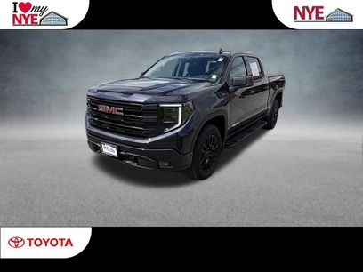 Used 2025 GMC Sierra 1500 Elevation