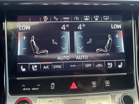 Used 2023 Audi S8 AWD/4WD image 21