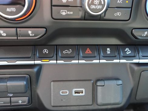 Used 2021 Chevrolet Silverado 1500 LT Trail Boss AWD/4WD image 27