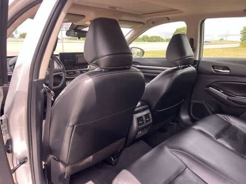 Used 2023 Nissan Altima 2.5 SL FWD image 13