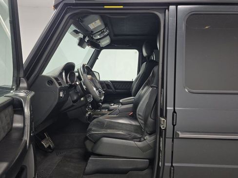 Used 2017 Mercedes-Benz G 550 Squared image 10