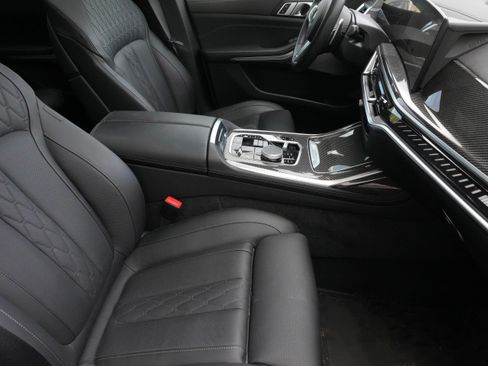 Certified 2025 BMW X7 M60i AWD/4WD image 12