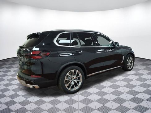 New 2026 BMW X5 xDrive50e image 8